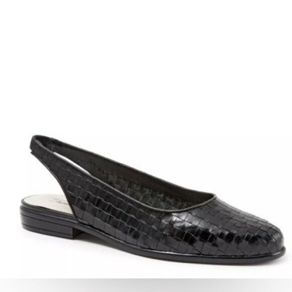 Trotters | Lucy Flat - Picture 1 of 6